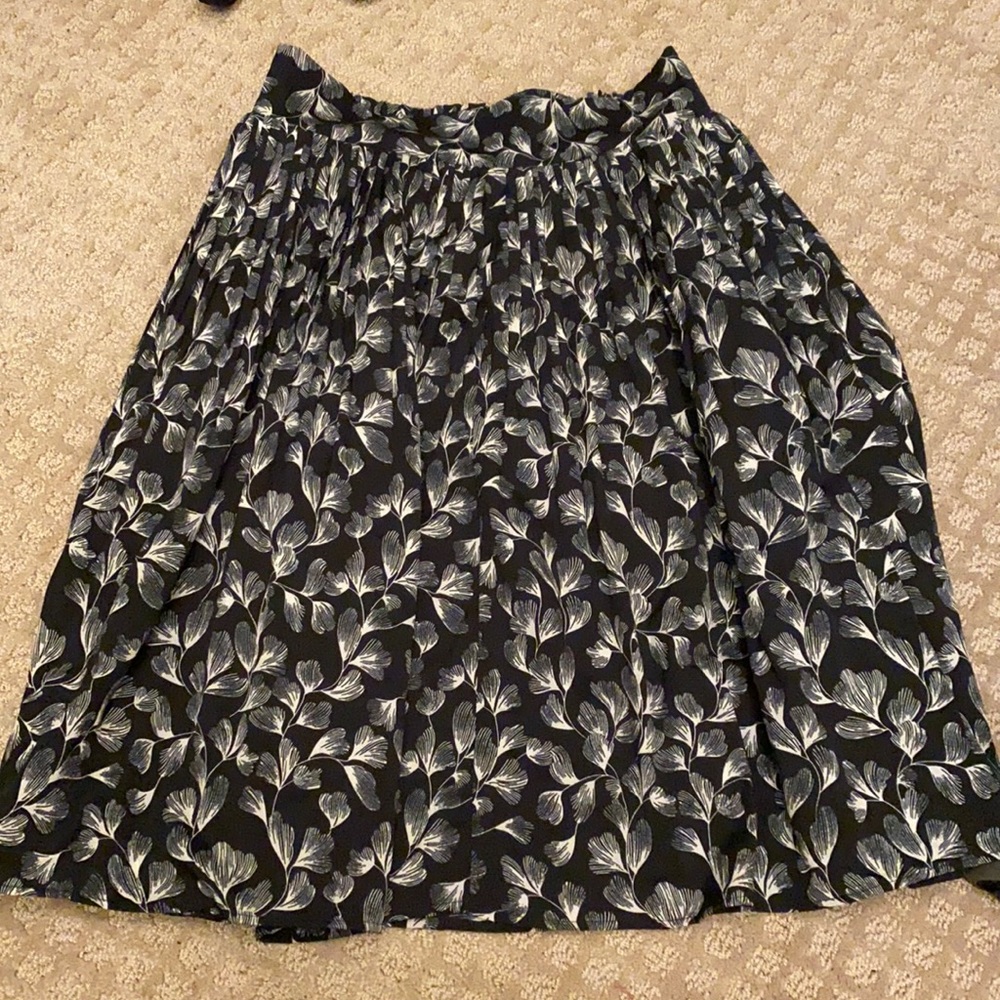 Stretchable cute skirt